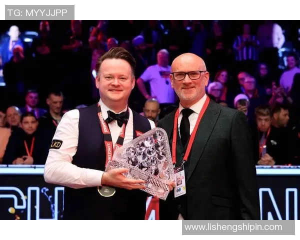 希金斯与艾伯顿对决历史记录分析及比赛精彩回顾